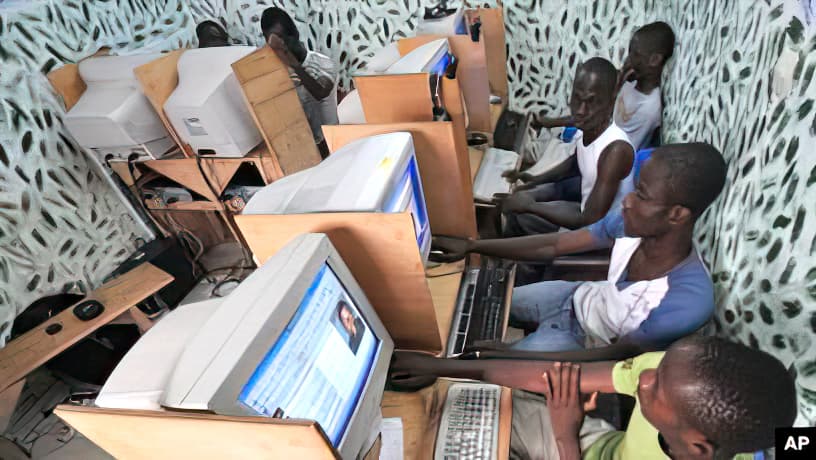 African internet cafe scam center