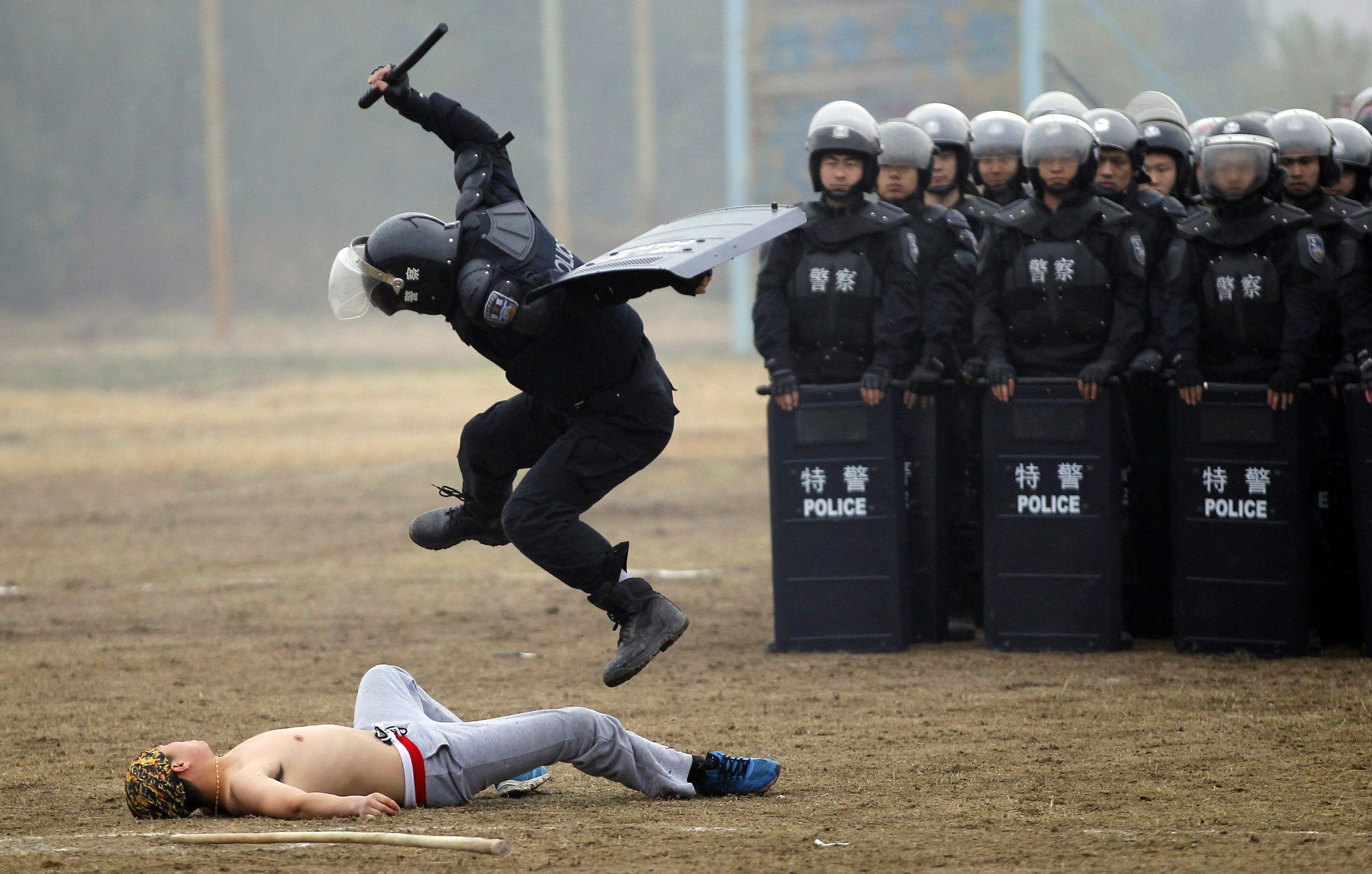 Chinese police jumping demonstration
